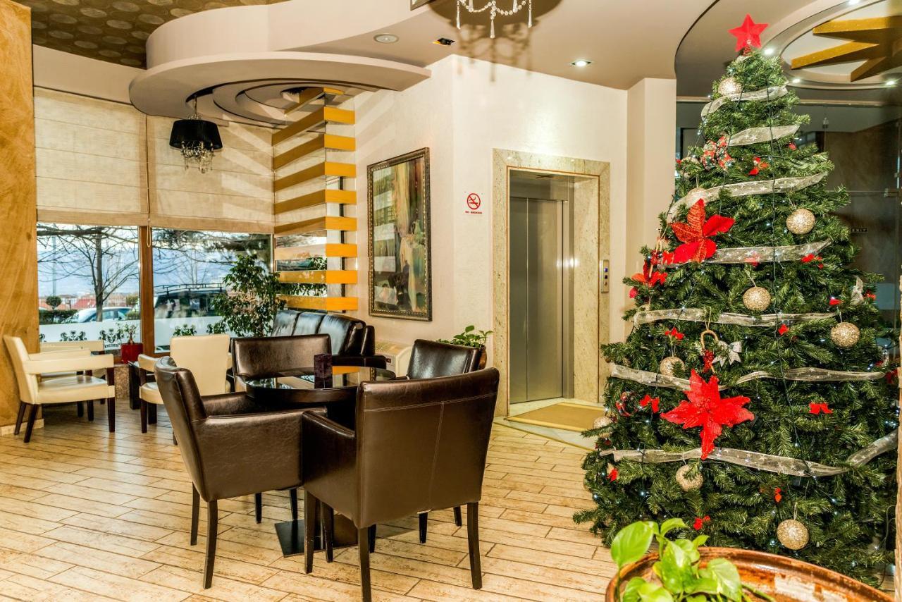 Hotel George Korce Ngoại thất bức ảnh