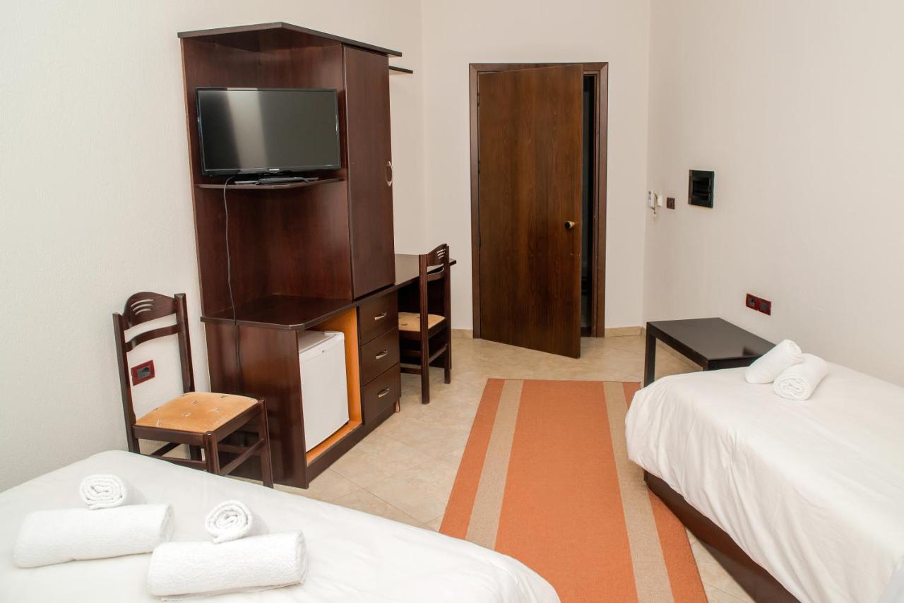 Hotel George Korce Ngoại thất bức ảnh