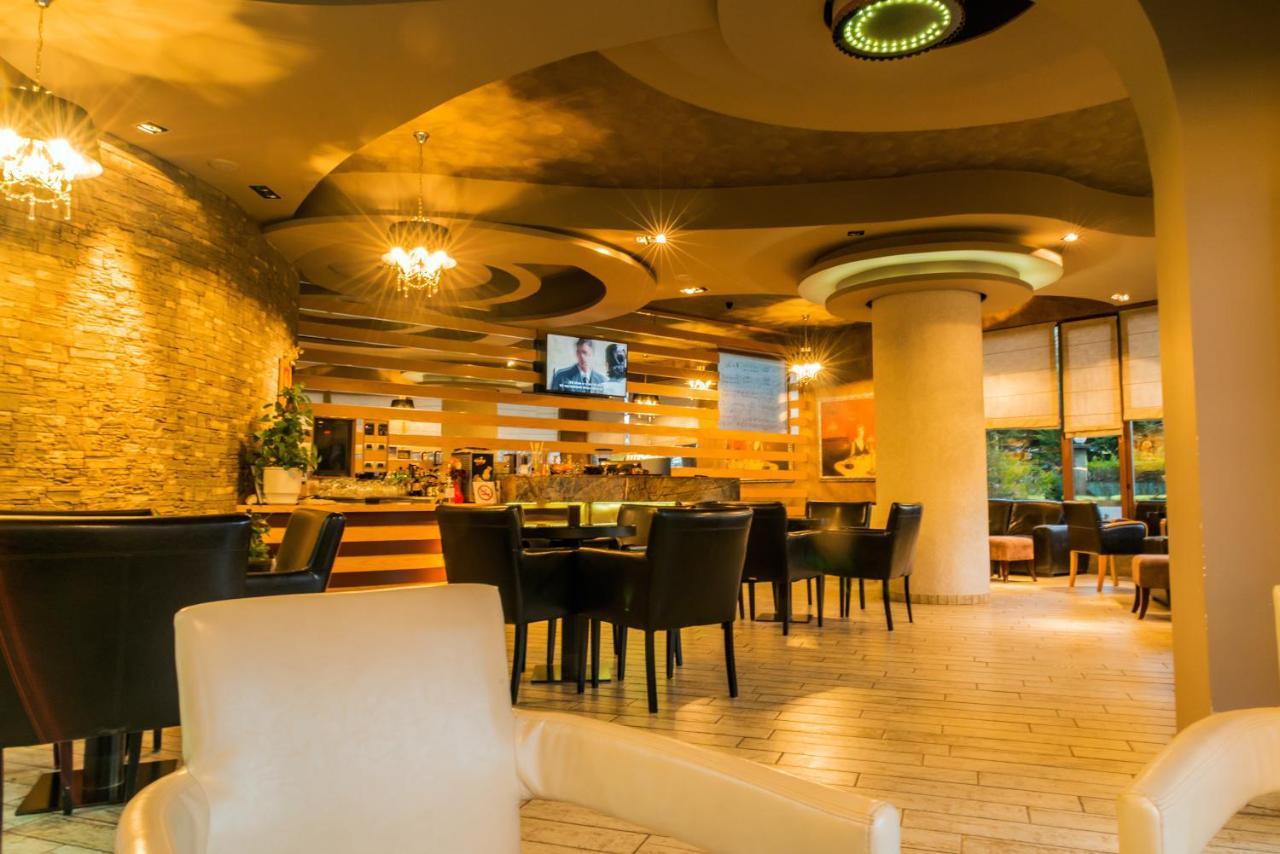 Hotel George Korce Ngoại thất bức ảnh