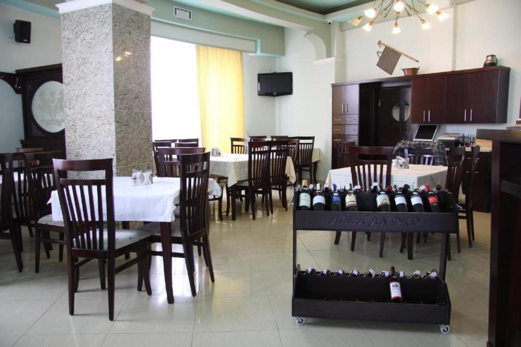 Hotel George Korce Ngoại thất bức ảnh