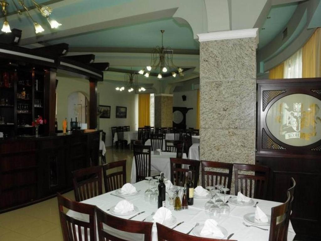 Hotel George Korce Ngoại thất bức ảnh