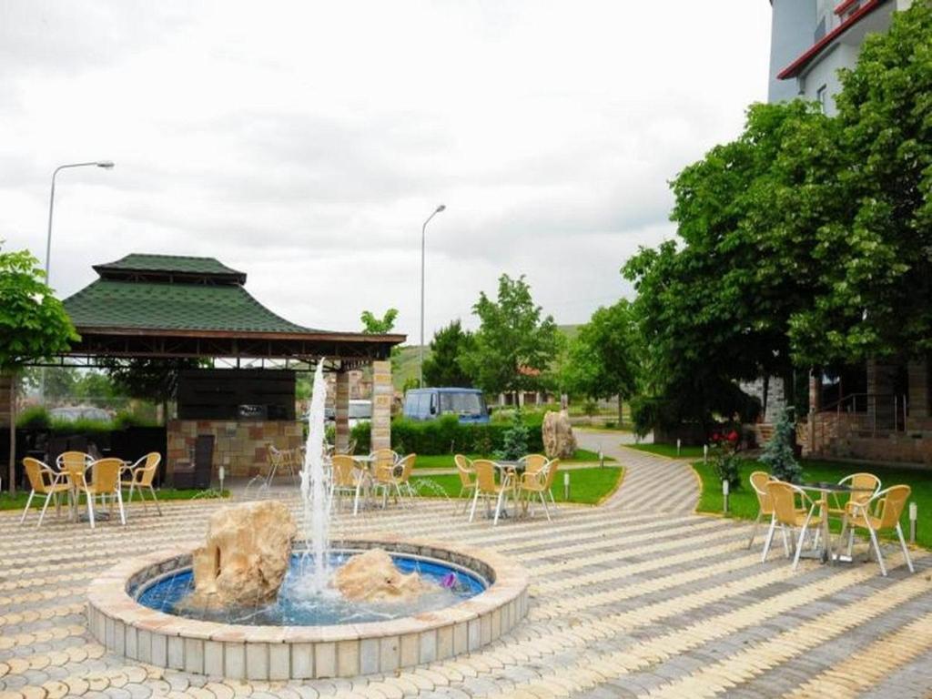 Hotel George Korce Ngoại thất bức ảnh