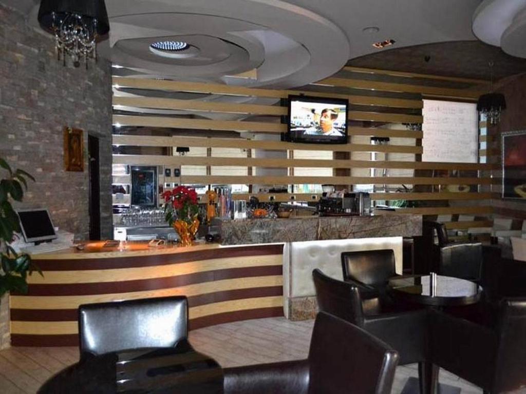 Hotel George Korce Ngoại thất bức ảnh